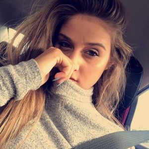 Meet your Posher, Anna